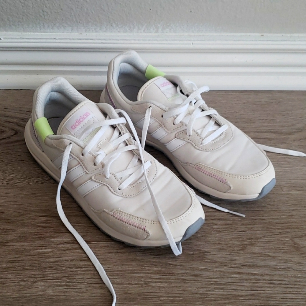 Adidas Sneakers